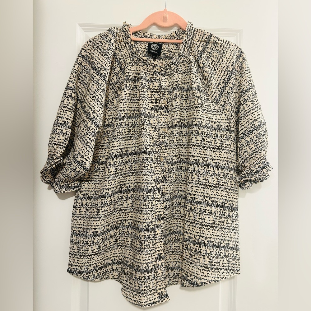Bobeau Textured Black and Beige Blouse